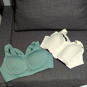 🚨Victoria secret bras sport 38d and 38dd